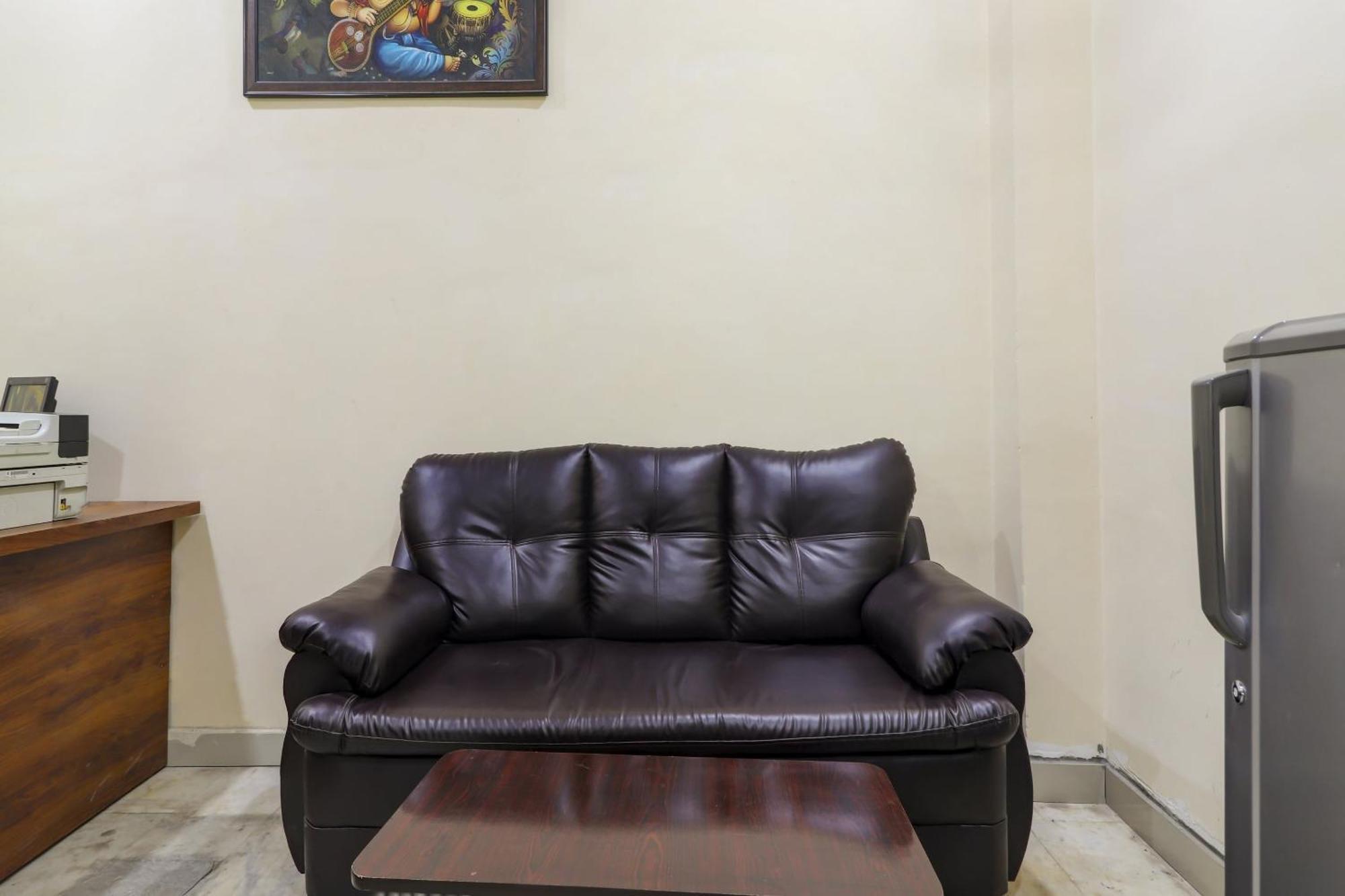 Hotel O Rsquare Elite Sururnagar Екстериор снимка