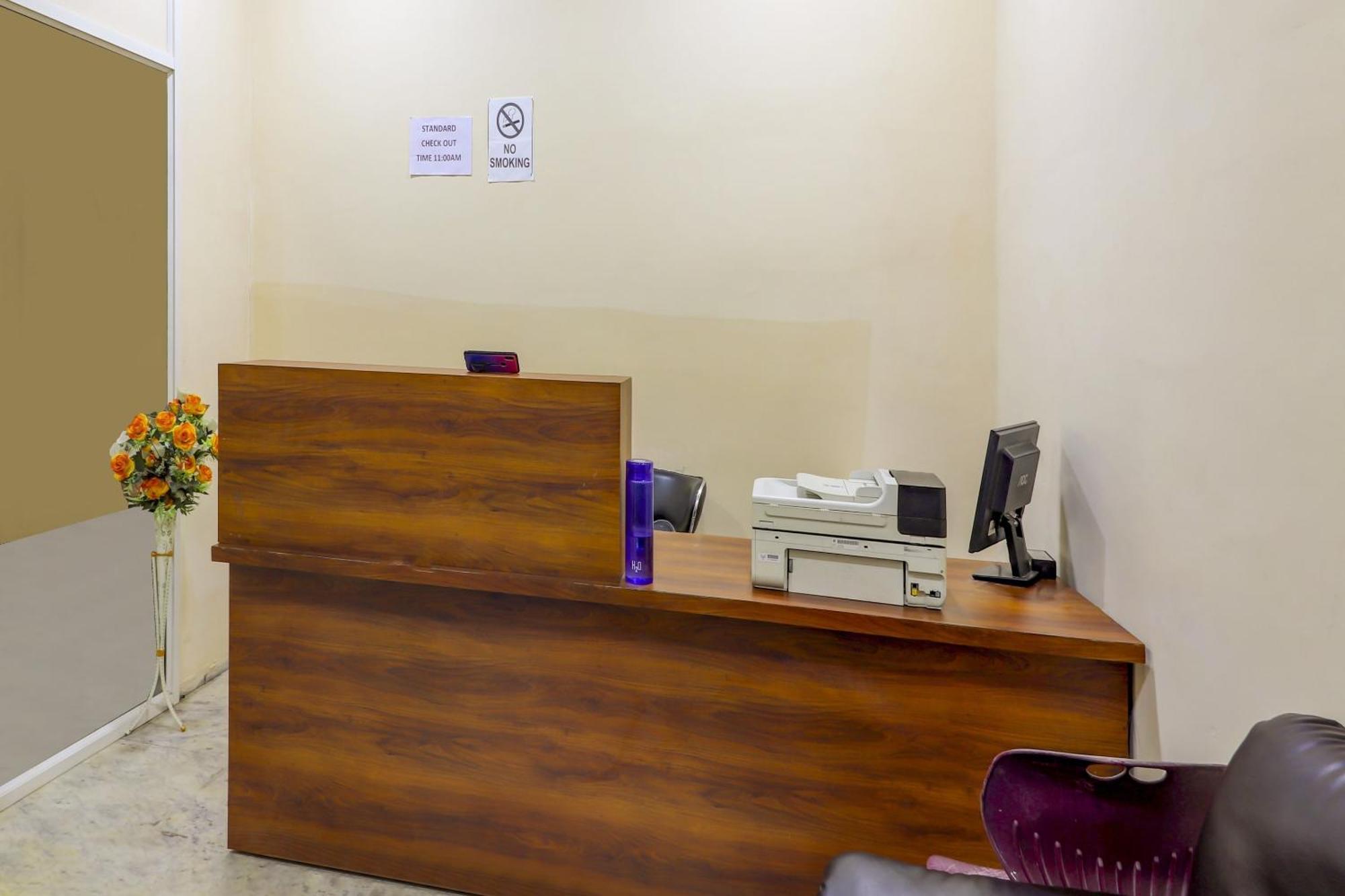 Hotel O Rsquare Elite Sururnagar Екстериор снимка
