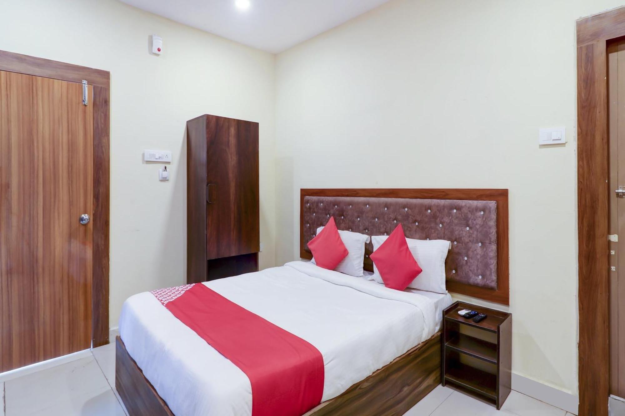 Hotel O Rsquare Elite Sururnagar Екстериор снимка