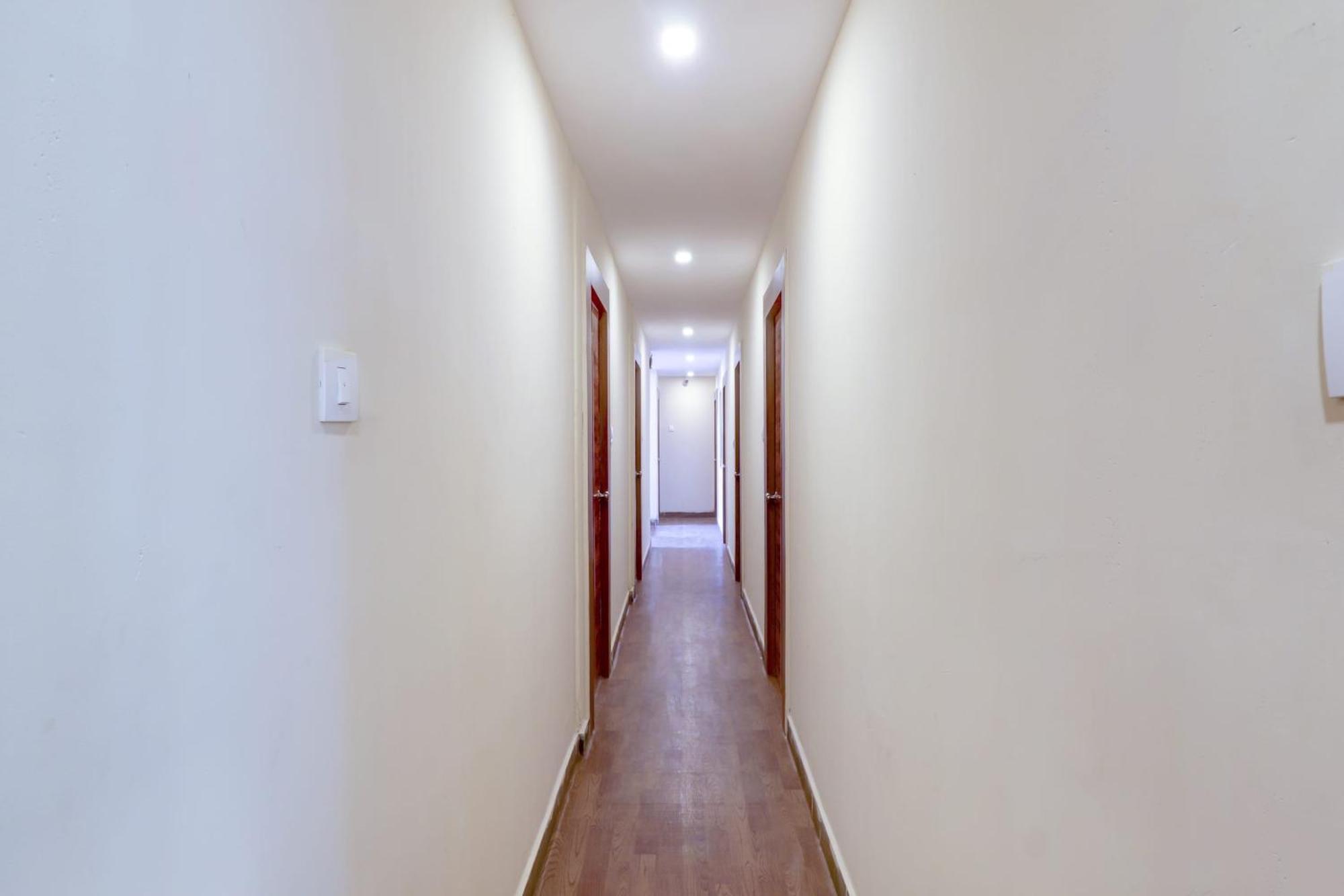 Hotel O Rsquare Elite Sururnagar Екстериор снимка