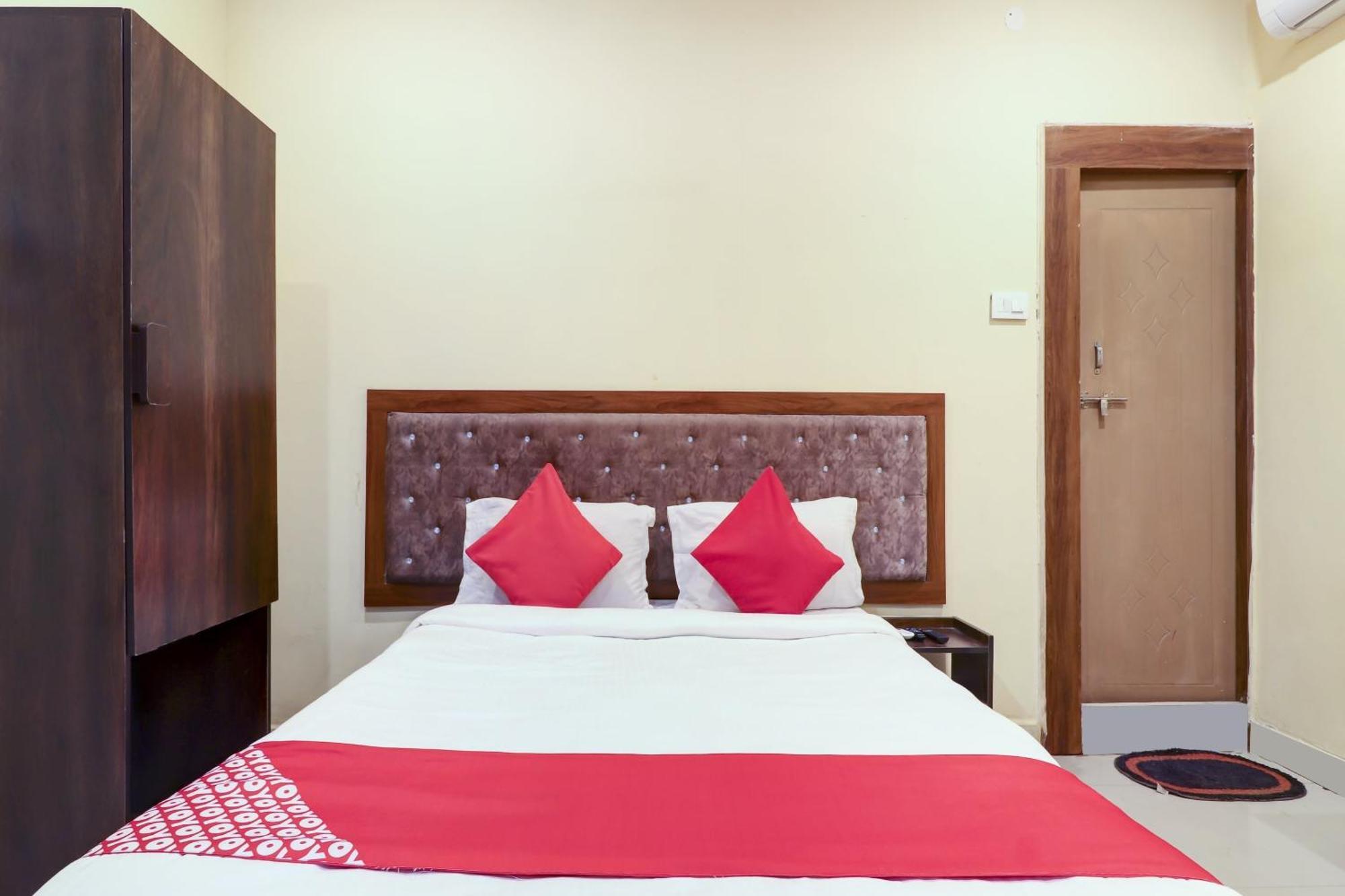 Hotel O Rsquare Elite Sururnagar Екстериор снимка